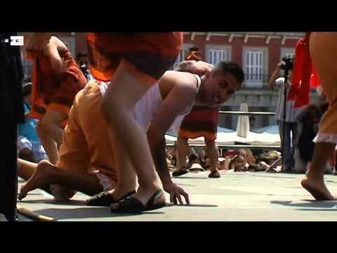 La Bandera de Madrid: Significado del Rojo y Blanco