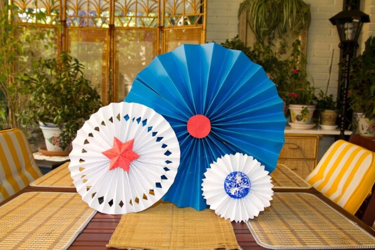 Banderas Festivas: Un Toque Alegre en la Decoraci&oacute;n