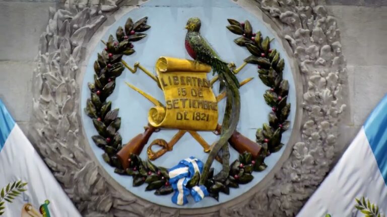 La Bandera: S&iacute;mbolo de Identidad Guatemalteca